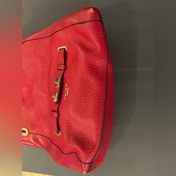 Bright pink unique Coach bag - Picture 3 of 5